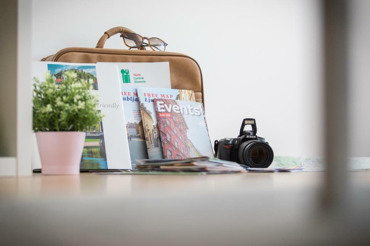 Family Apartment With Garden リュブリャナ エクステリア 写真